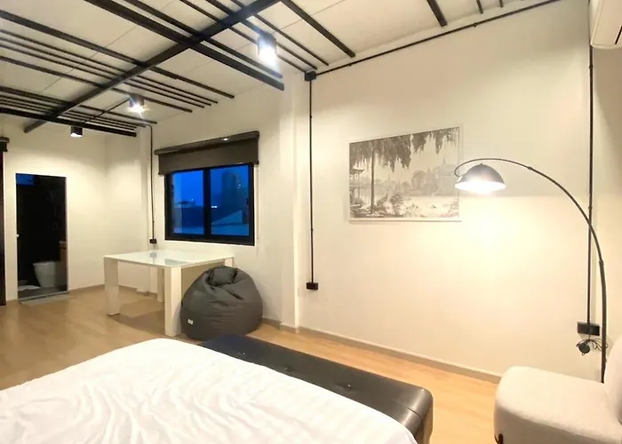 4beds 4baths New Renovated Entire House Bts Ekkamai * Bangkok