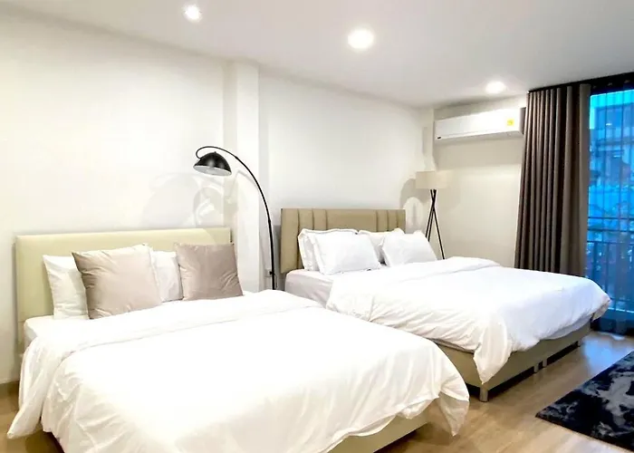 Vakantiehuis 4beds 4baths New Renovated Entire House Bts Ekkamai Bangkok